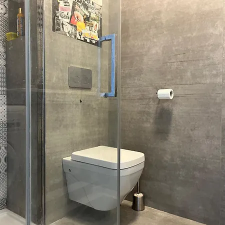 Apartment Be In - *